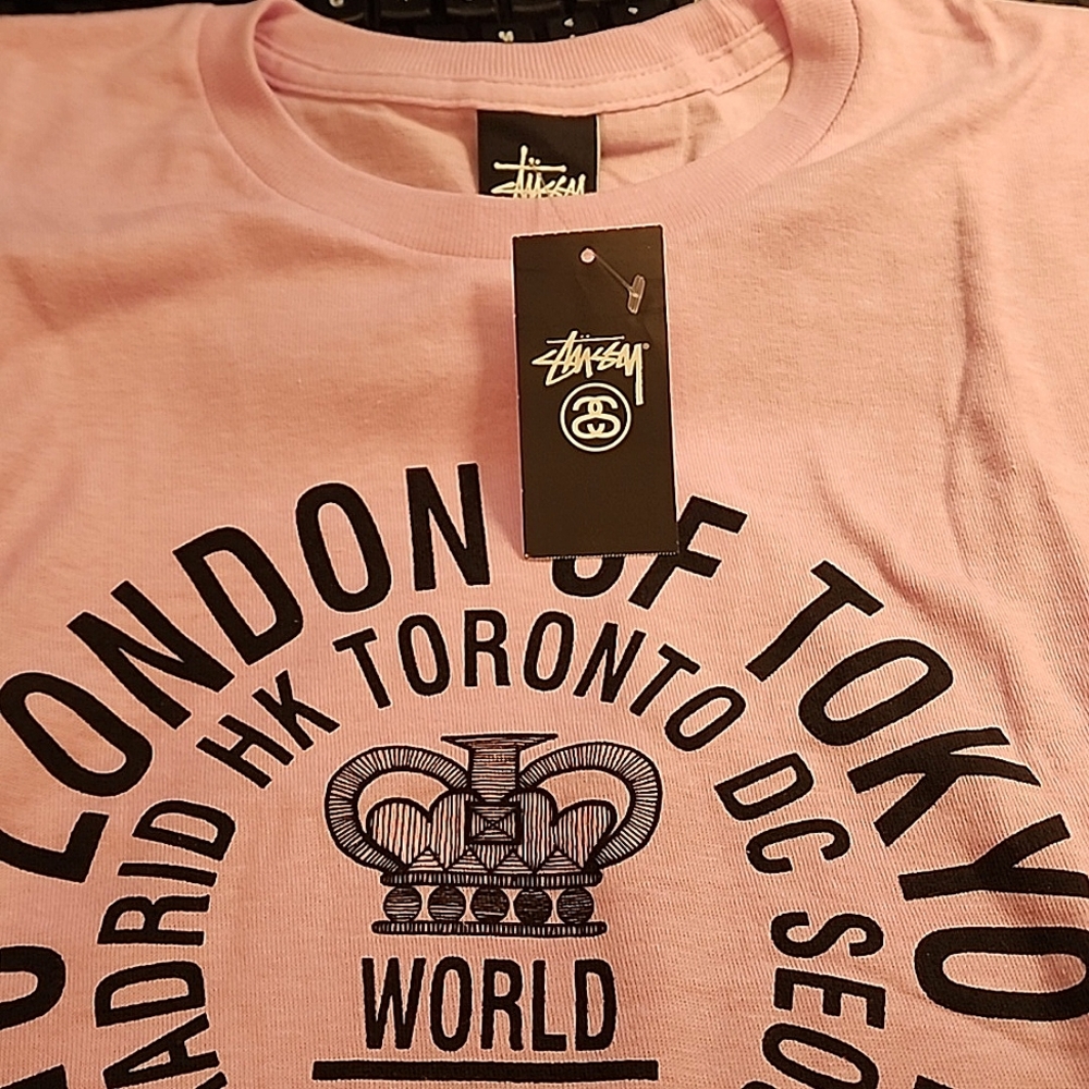 STUSSY Dirty Pink Size 💗 small MENS "World Wide 🌎 Tour" Vintage Tee Never Worn
